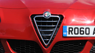 Alfa Romeo Giulietta - this looks like a goatee