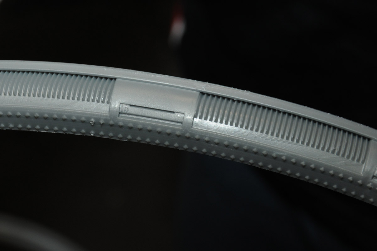 Alloygator wheel protector