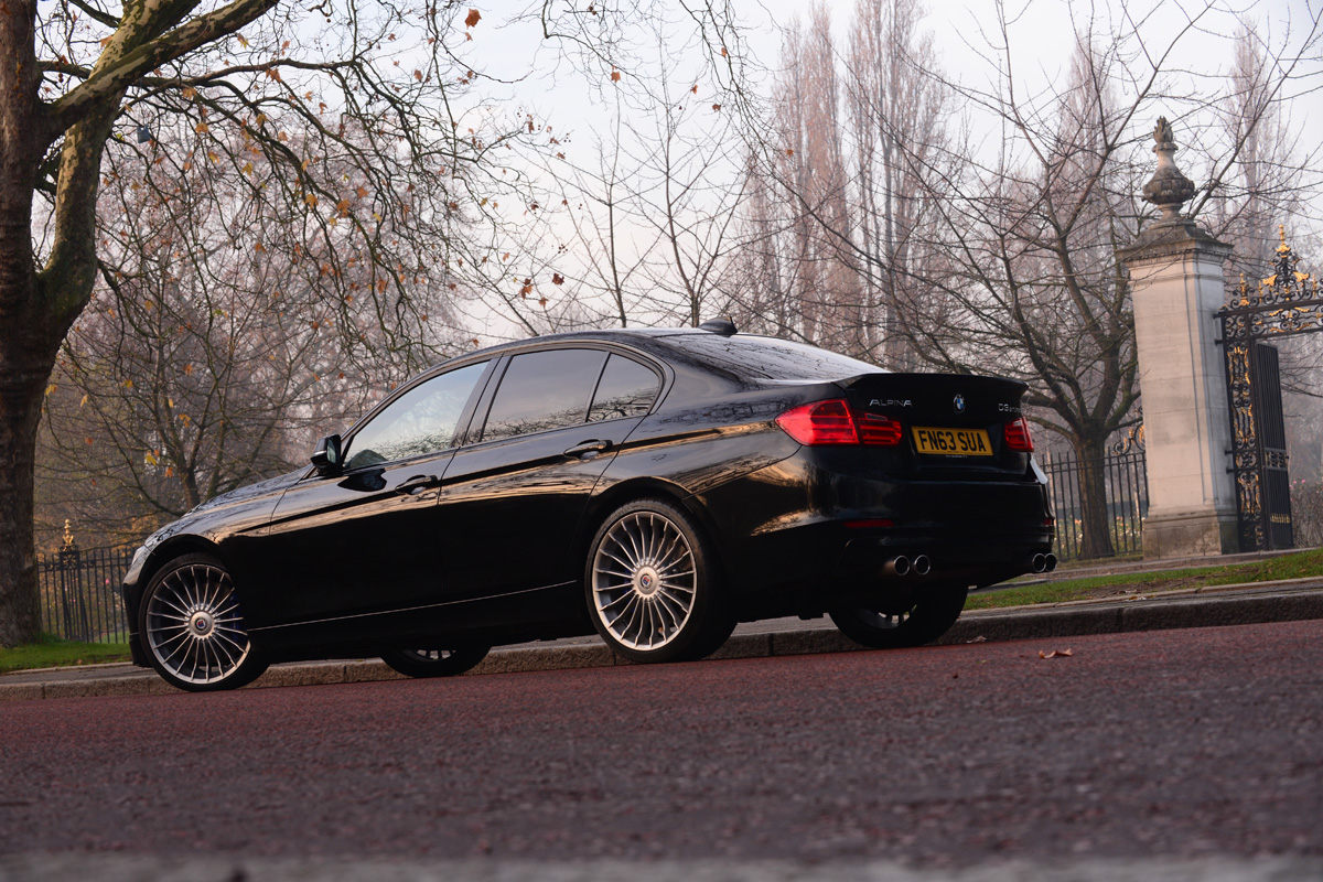 Alpina D3 rear panning 