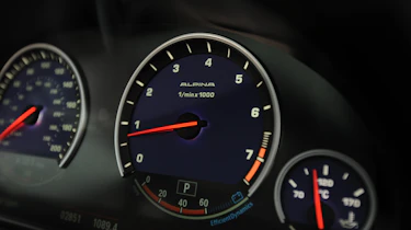 Alpina B6 Turbo dials