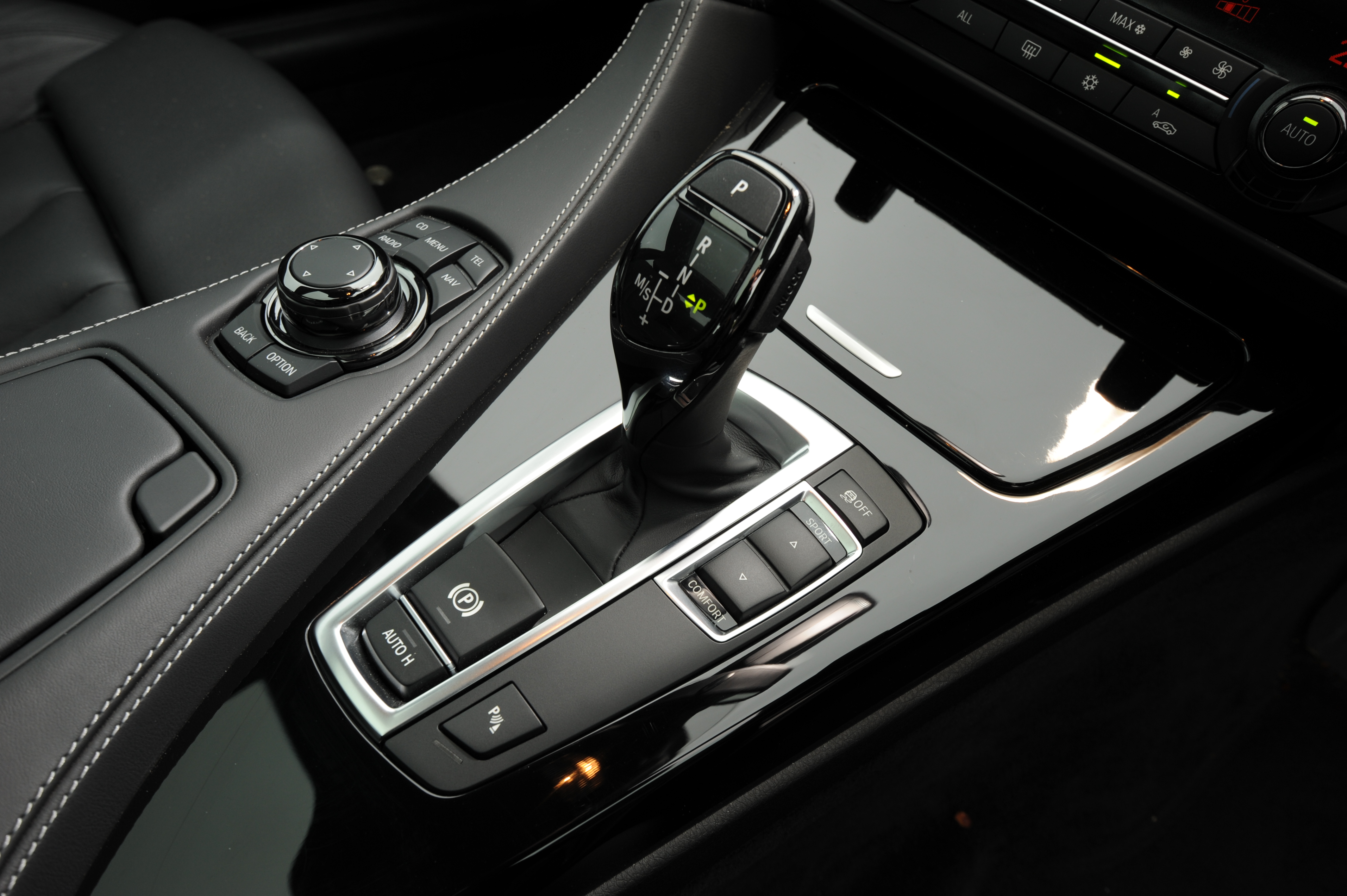 Alpina B6 Turbo gearstick