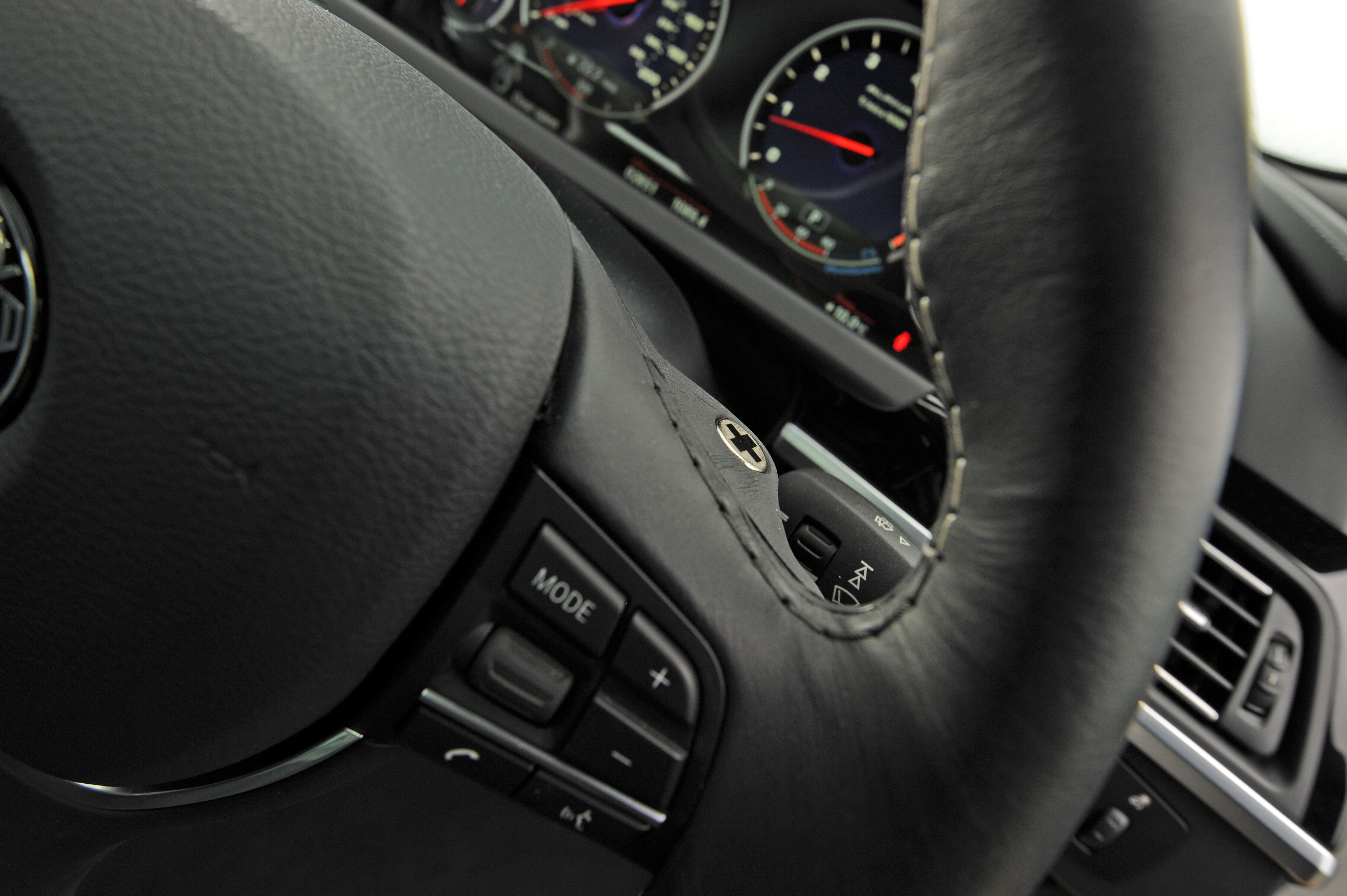 Alpina B6 Turbo paddles