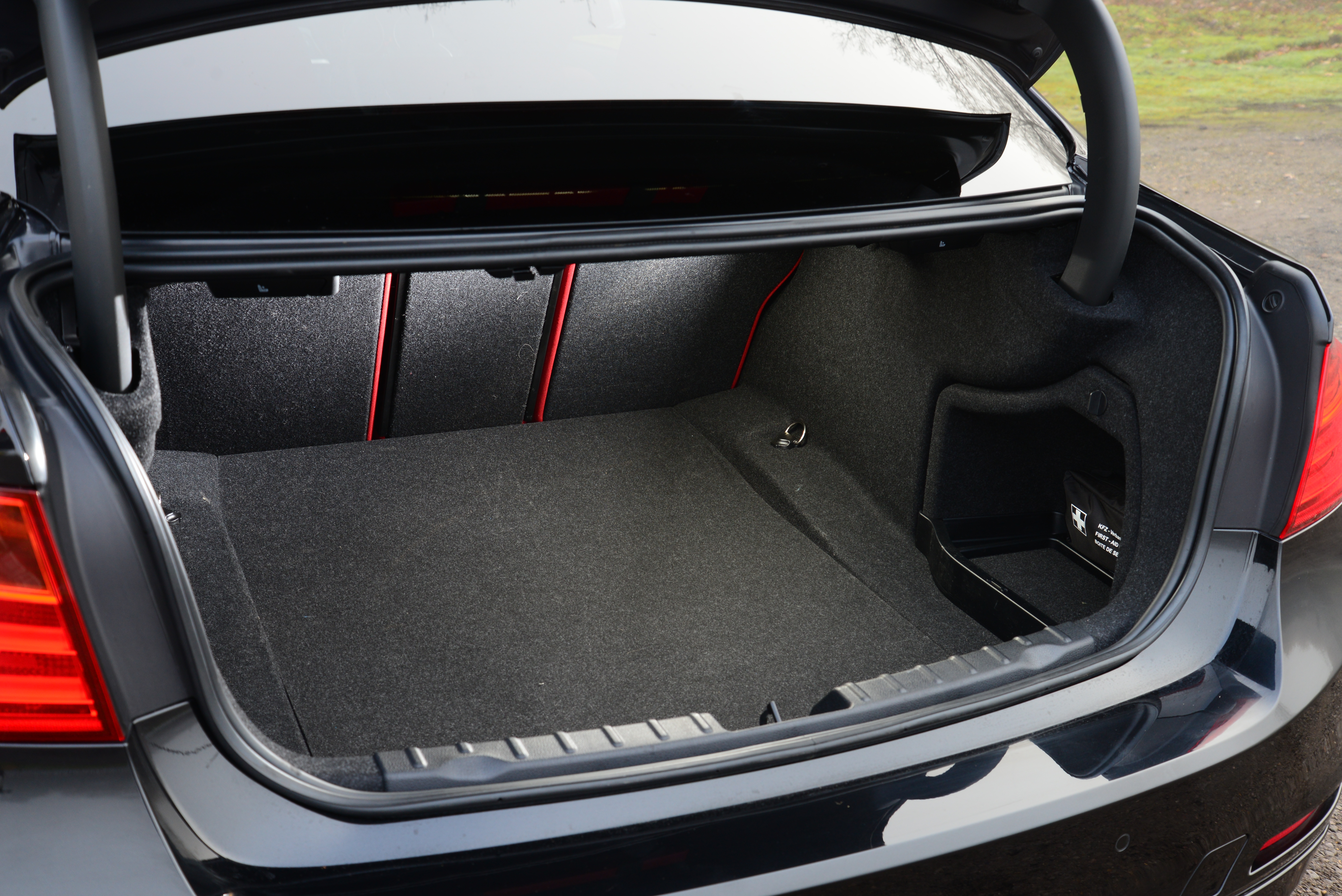 Alpina D3 boot space