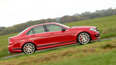 Mercedes C63 AMG panning