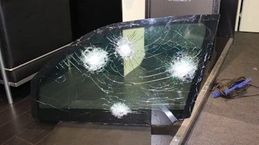Toyota Land Cruiser armoured glass