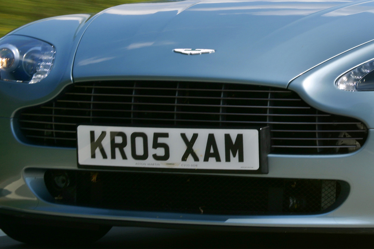 Aston Martin Vantage - a smooth, straight line moustache 