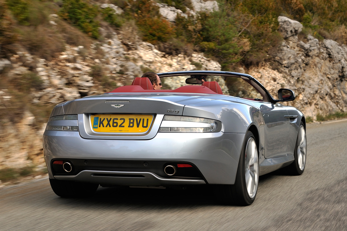 Aston Martin DB9 Volante rear action