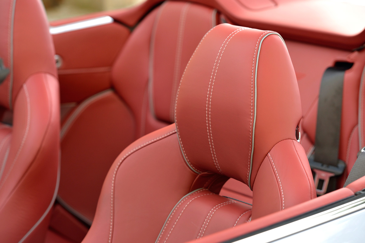 Aston Martin DB9 Volante seats