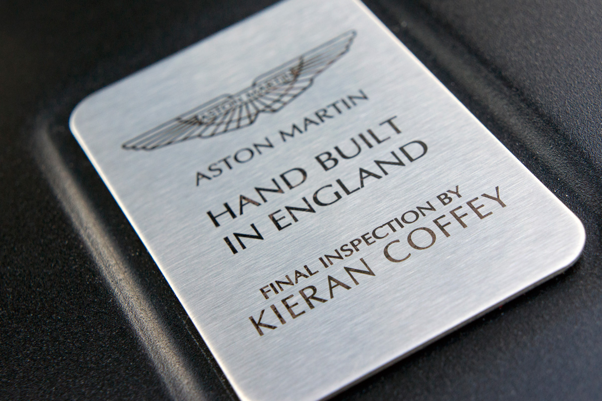 Aston Martin DB9 Volante plaque