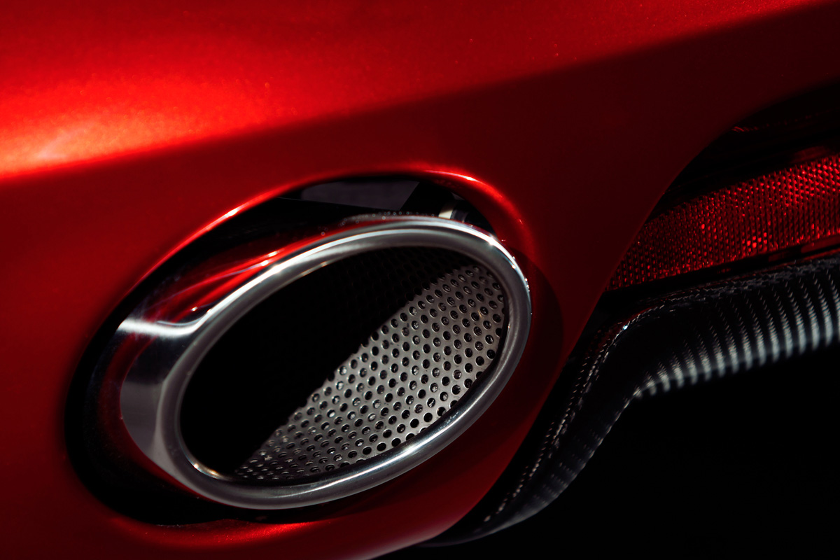 Aston Martin Rapide S exhaust