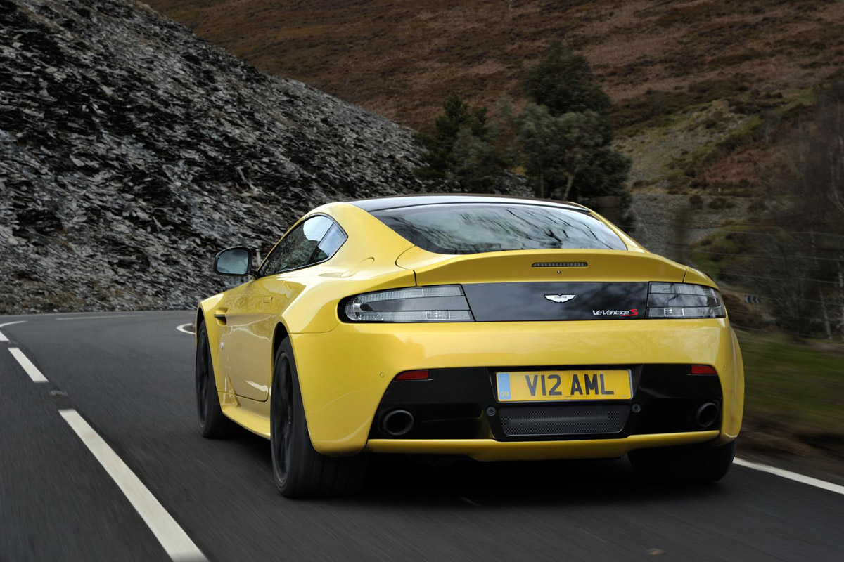 Aston Martin V12 Vantage S 2014 rear