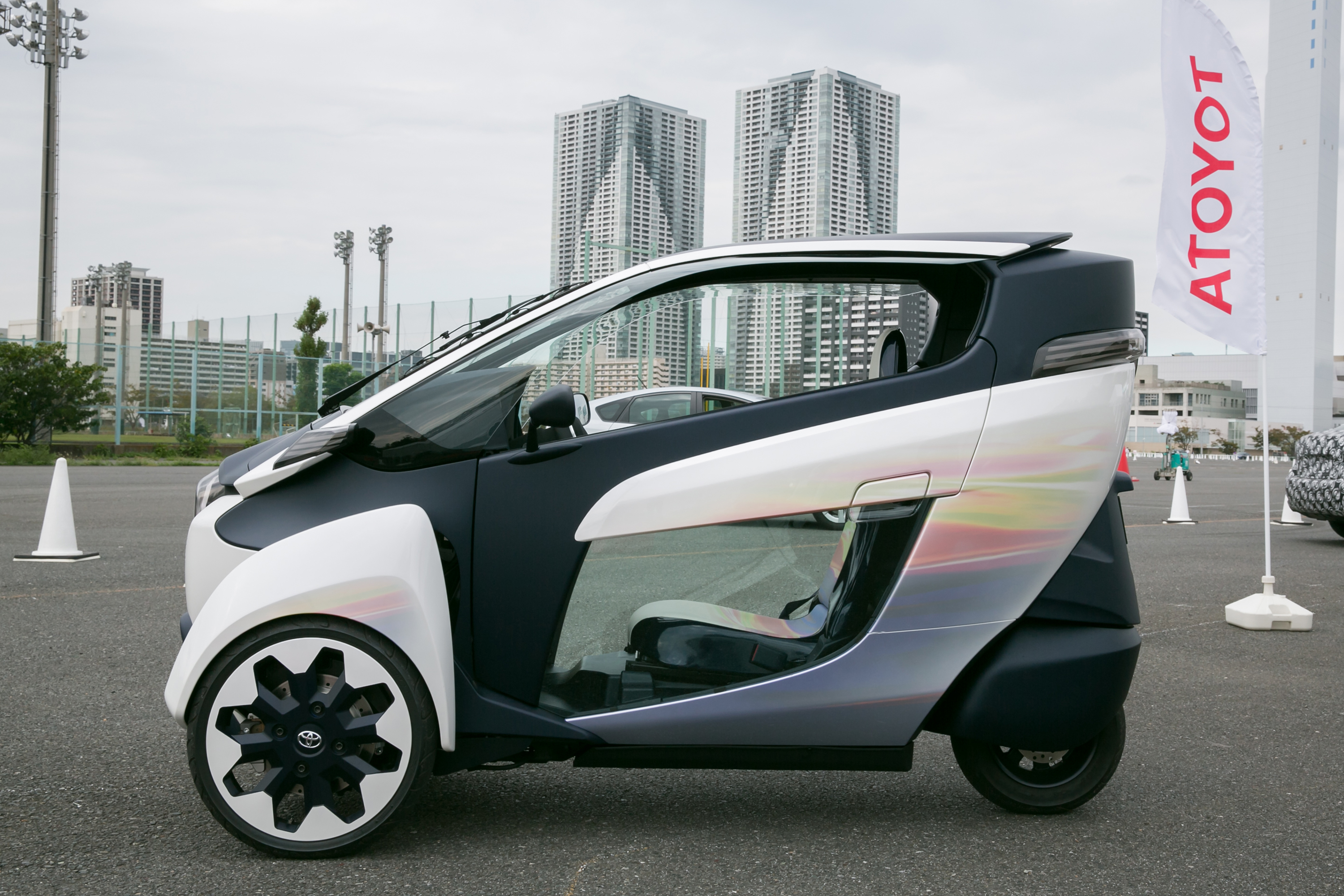 Toyota iROAD panning 