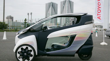 Toyota iROAD panning