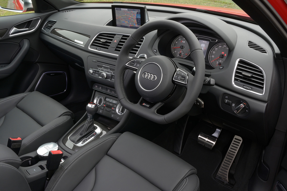 Audi RS Q3 interior 