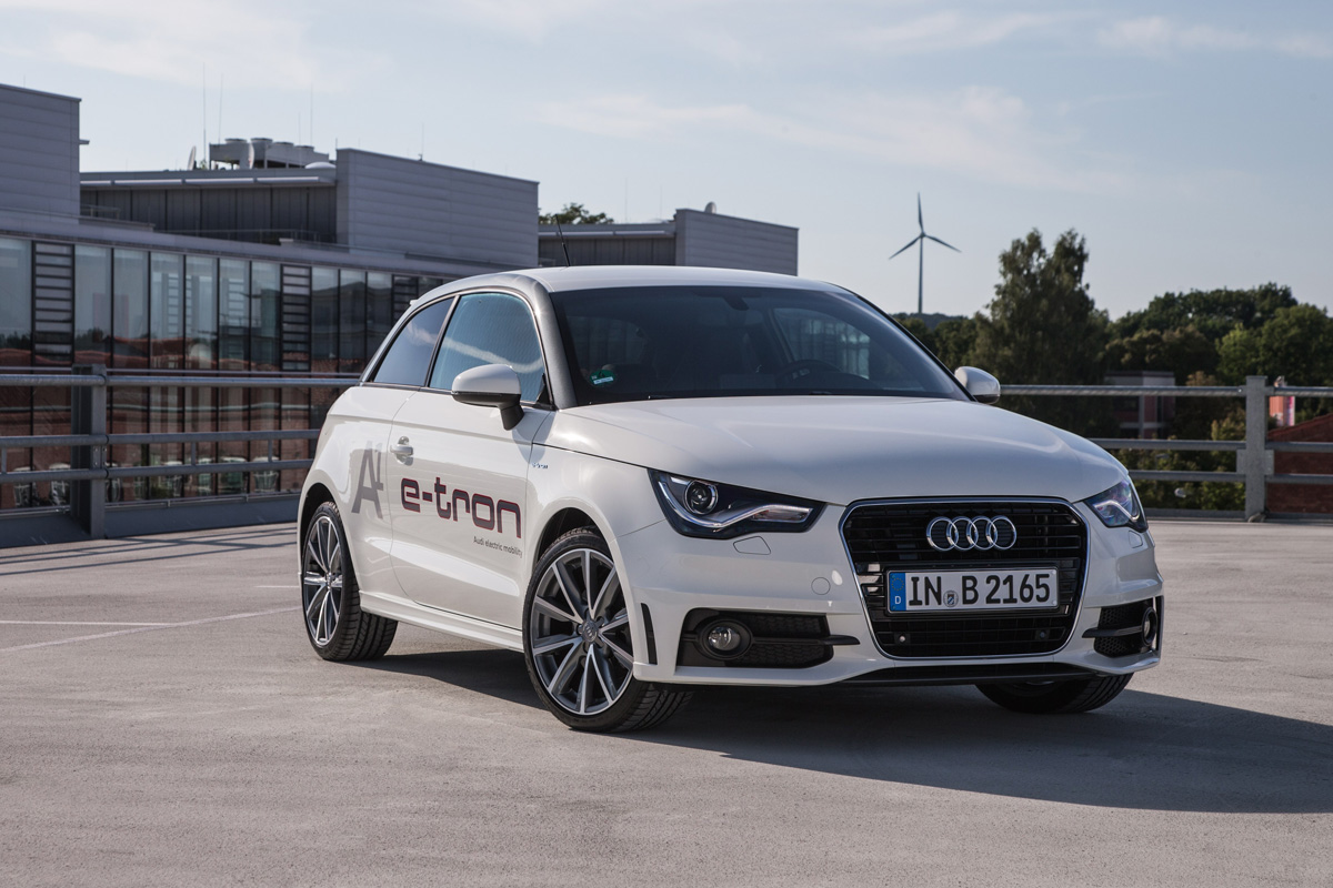 Audi A1 e-tron front three-quarters