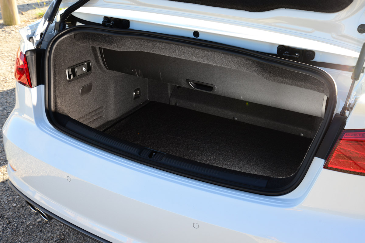 Audi A3 Cabriolet 2014 boot