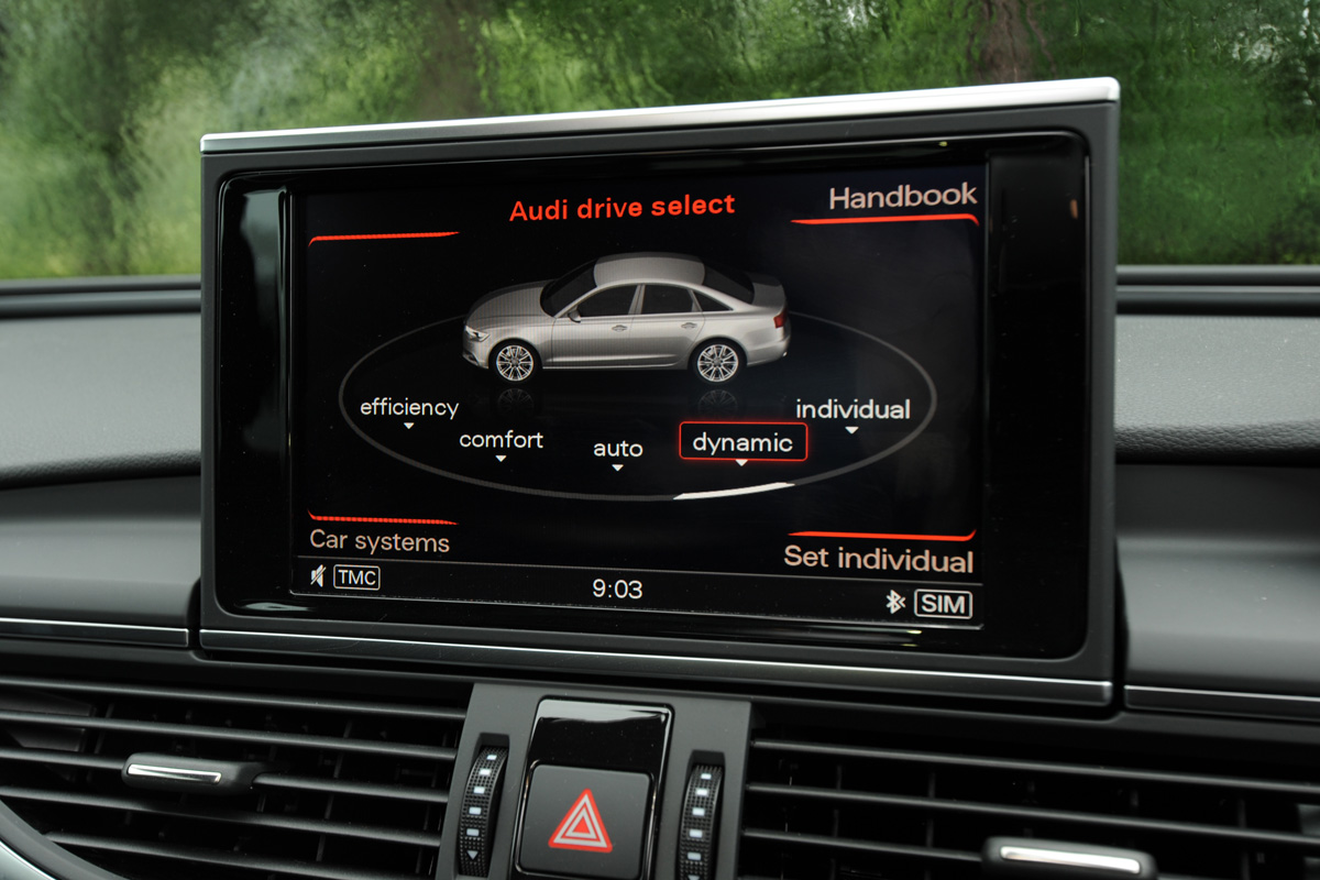 Audi A6 3.0 BiTDI display