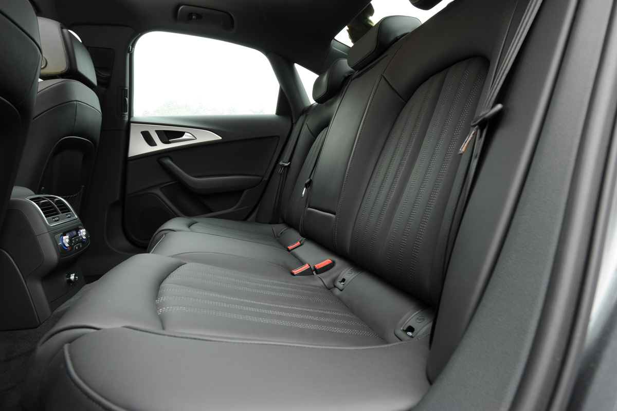Audi A6 3.0 BiTDI rear seats