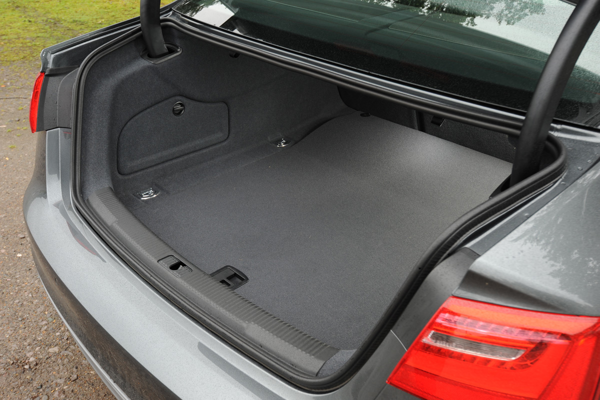 Audi A6 3.0 BiTDI boot