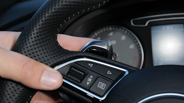 Audi RS Q3 paddles