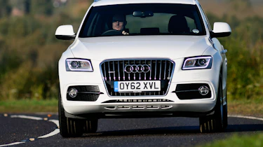 Audi Q5 2.0 TFSI S line front cornering