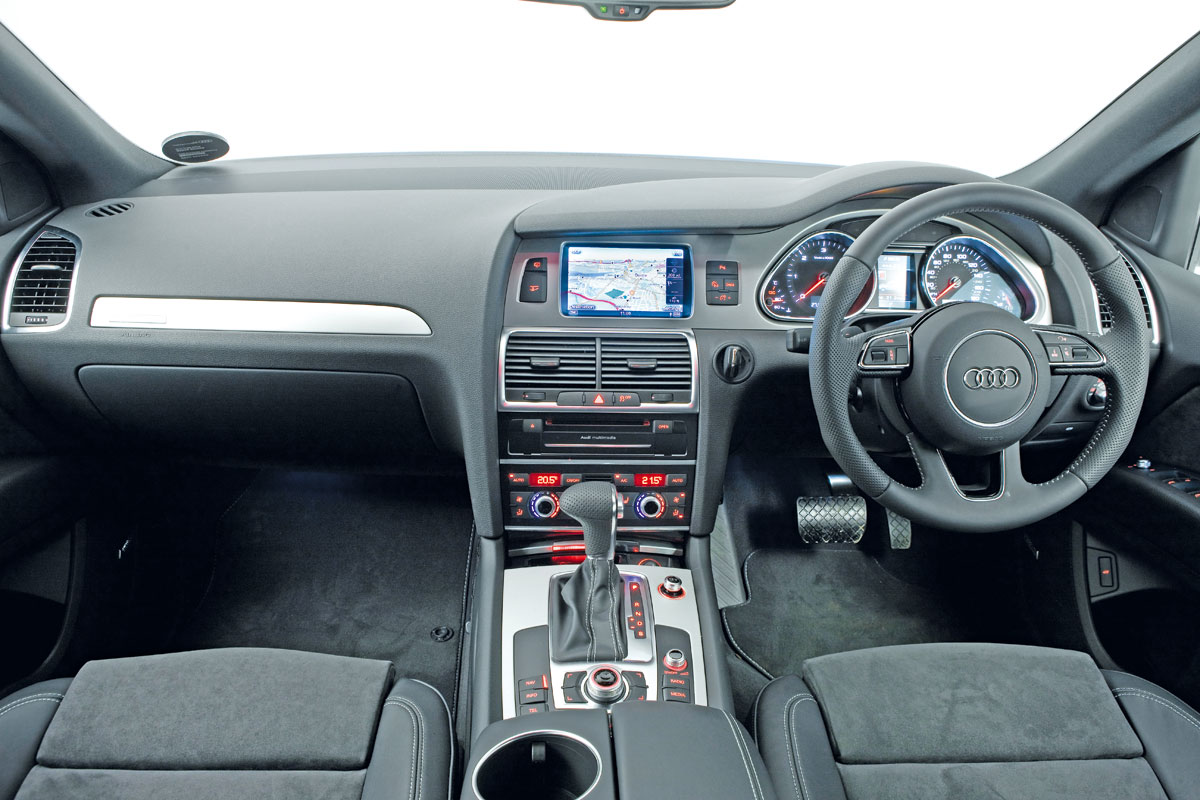 Audi Q7 dashboard