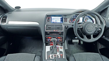 Audi Q7 dashboard