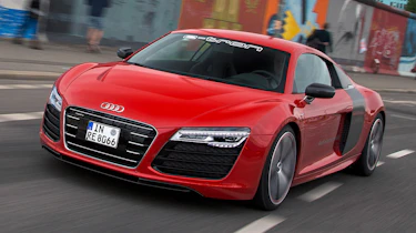 Audi R8 e-tron front tracking