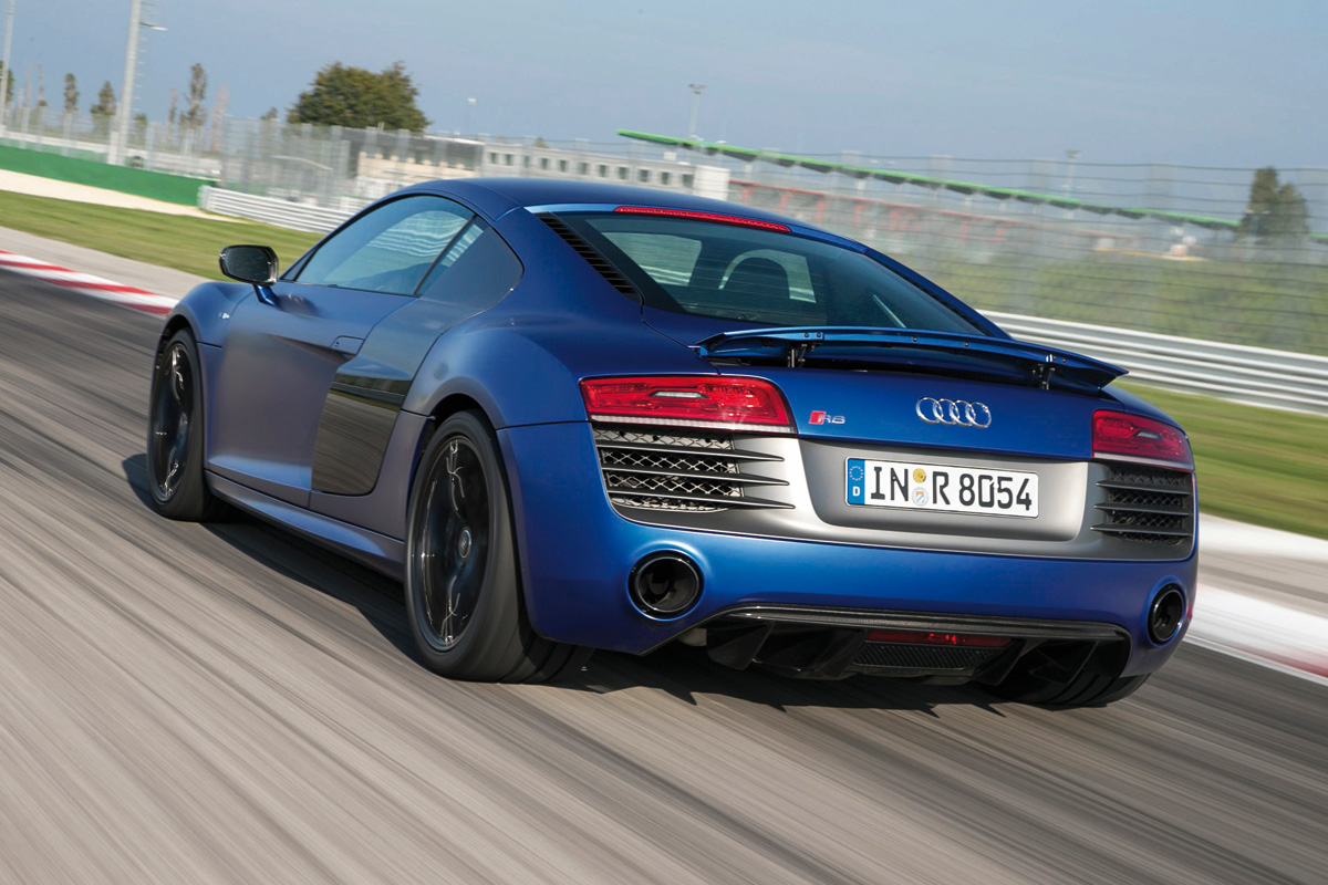 Audi R8 V10 Plus rear tracking