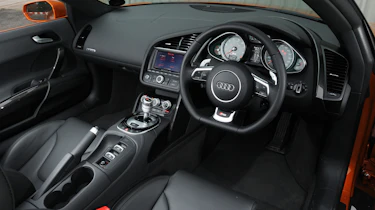 Audi R8 Spyder interior