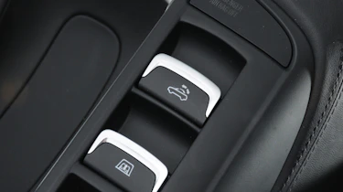 Audi R8 Spyder roof button detail