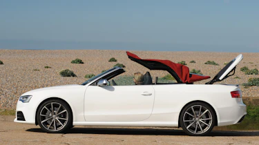 Audi RS5 Cabriolet roof up