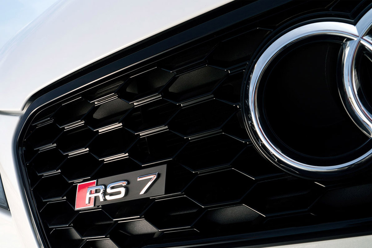 Audi RS7 2013 badge