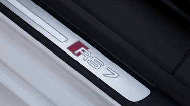 Audi RS7 2013 door seal