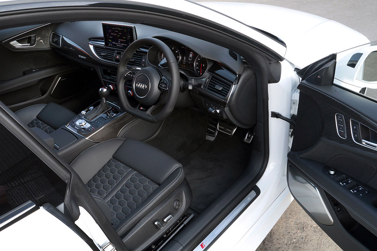Audi RS7 2013 interior front
