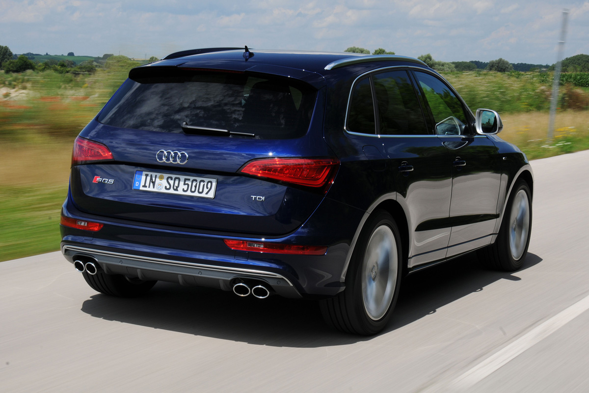 Audi SQ5 rear tracking