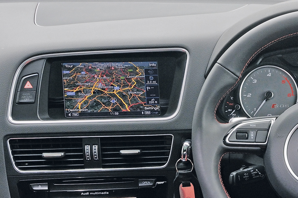 Audi SQ5 sat-nav