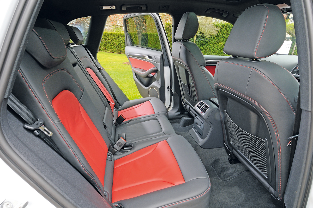 Audi SQ5 rear seats