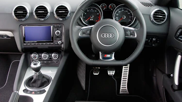 Audi TT 1.8T interior