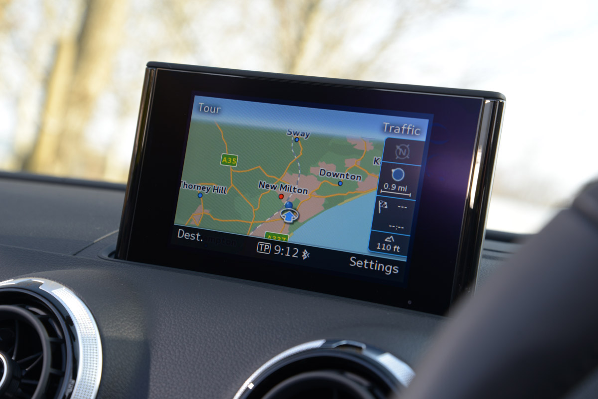 Audi A3 Cabriolet 2014 sat nav