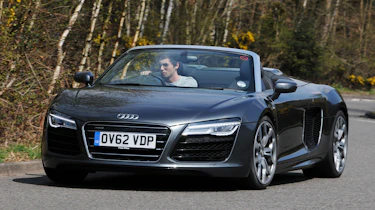 Audi R8 V10 Spyder front cornering
