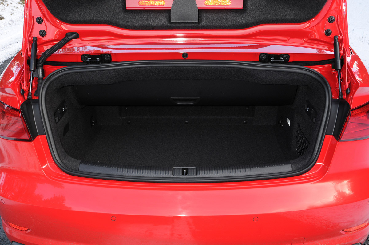 Audi S3 Cabriolet 2014 boot