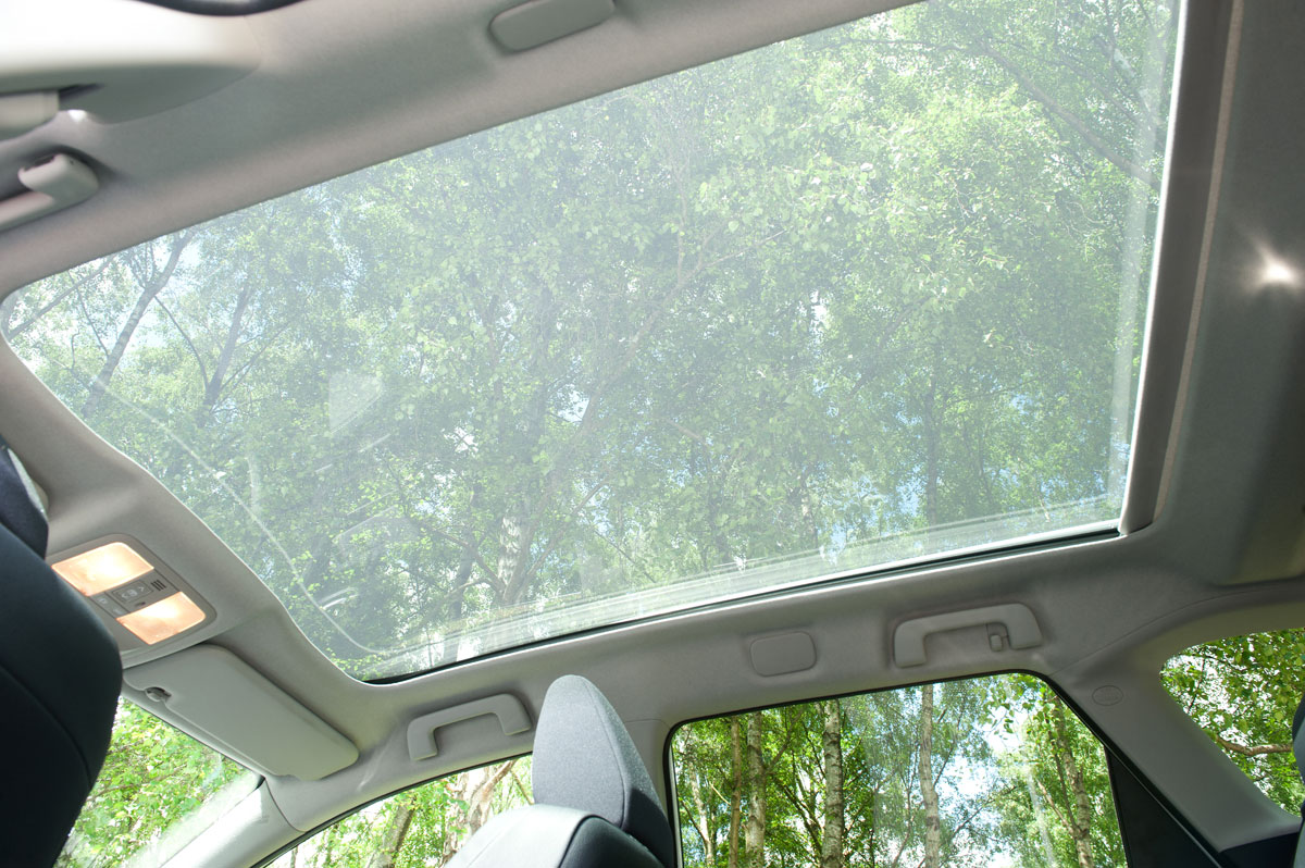 Toyota Auris Touring Sports sunroof