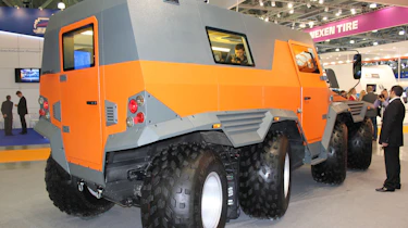 Avitoros Wamah Shaman eight-wheeler