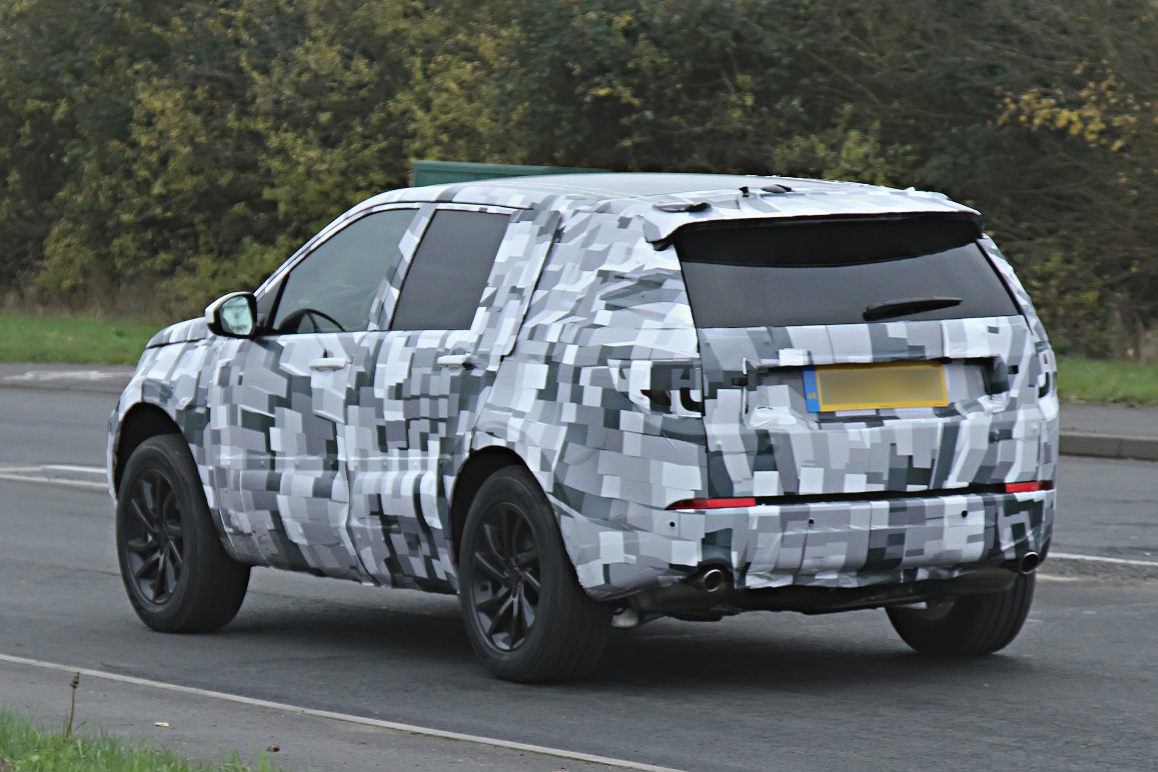 Baby Discovery 2015 rear three quarter pan
