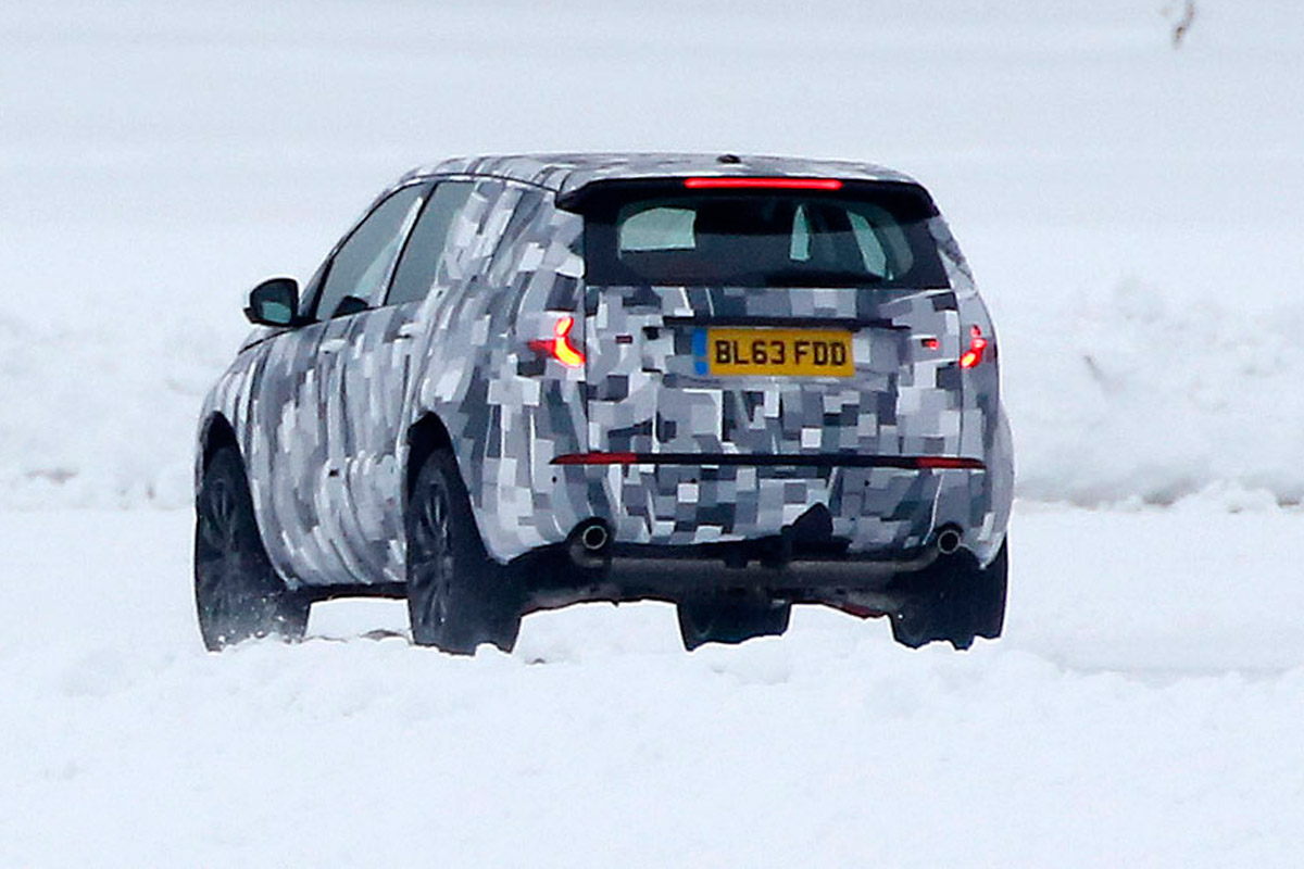 Baby Land Rover Discovery 2014 spy - back
