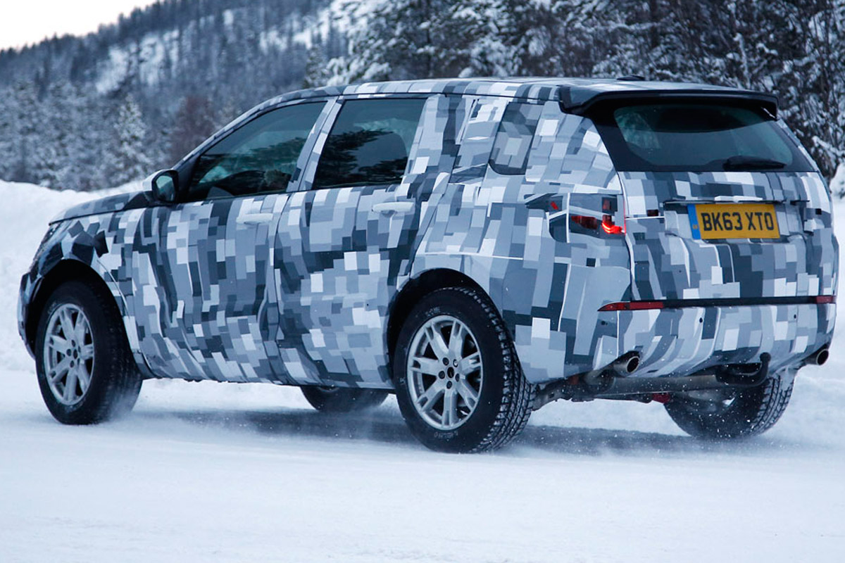 Baby Land Rover Discovery 2014 spy - back qurter