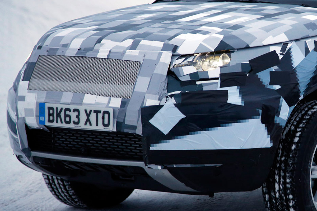 Baby Land Rover Discovery 2014 spy - nose