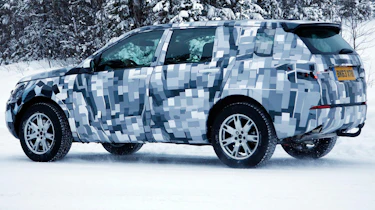 Baby Land Rover Discovery 2014 spy - side rear