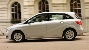 Mercedes B Class panning